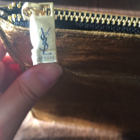 YSL Beauté Gold Clutch - Picture 4 of 6
